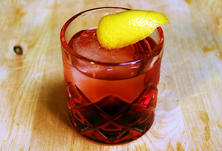 Negroni_on_the_Rocks_cropped